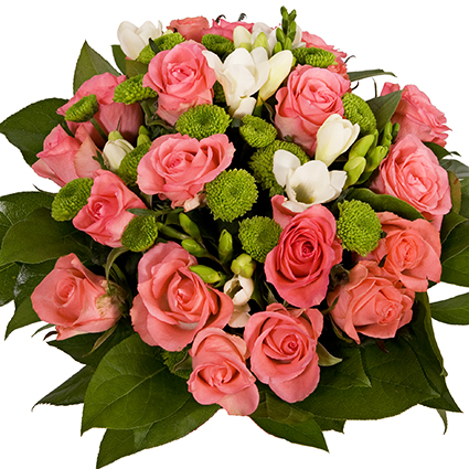 Ziedu veikals. Īpašam sveicienam veidots ziedu pušķis no rozā rozēm, zaļām krizantēmām, baltām frēzijām un zaļumiem.