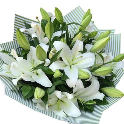 Ziedi. Ziedu pušķī 3 vai 5 baltas lilijas.

 Ziedu klāsts ir ļoti plašs. Var gadīties, ka izvēlētie ziedi var nebūt