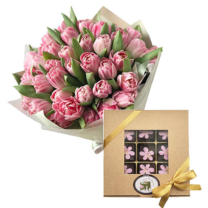 Bouquet of 29 or 19 pink tulips and mini Millionaire Cakes in the box