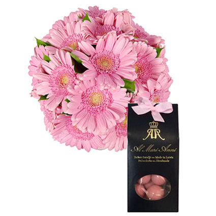 Bouquet of 15 pink gerberas and "AL MARI ANNI" strawberries in white chocolate 100 g