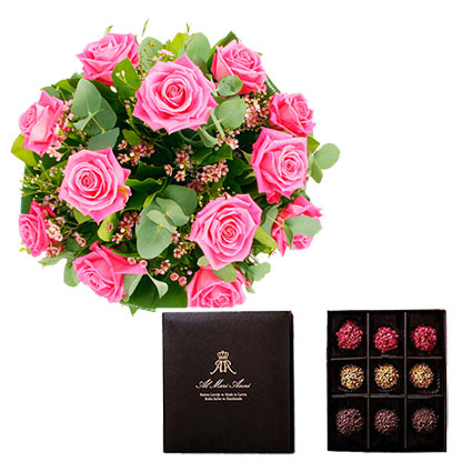 Ziedu pušķis no 15 rozā rozēm ar dekoratīviem smalkziediem un "AL MARI ANNI" šokolādes trifeles 135 g